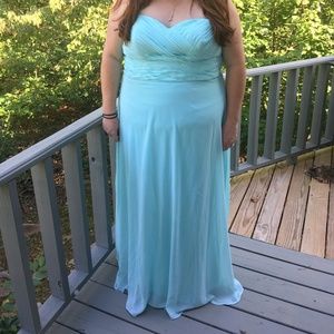 Mint gown with sweetheart neckline